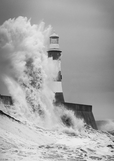 3AP7106 - Pangea Images - Lighthouse, North Sea (B&amp;W)