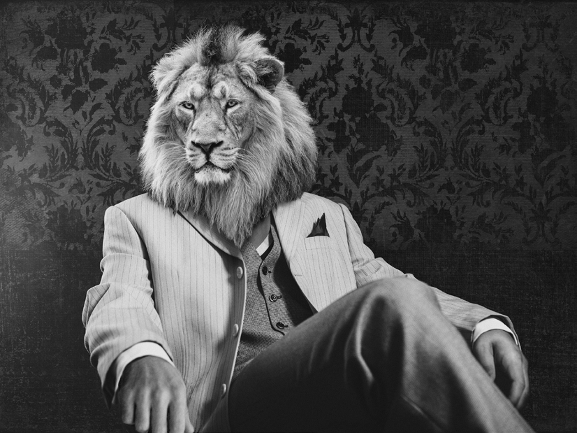 3AP5609 - VizLab - Pensive Leader (BW)