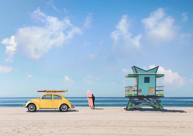 3AP5623 - Gasoline Images - Waiting for the Waves, Miami Beach