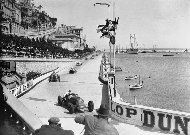 3AP5887 - Anonymous - After the start of the 1931 Monaco Grand Prix