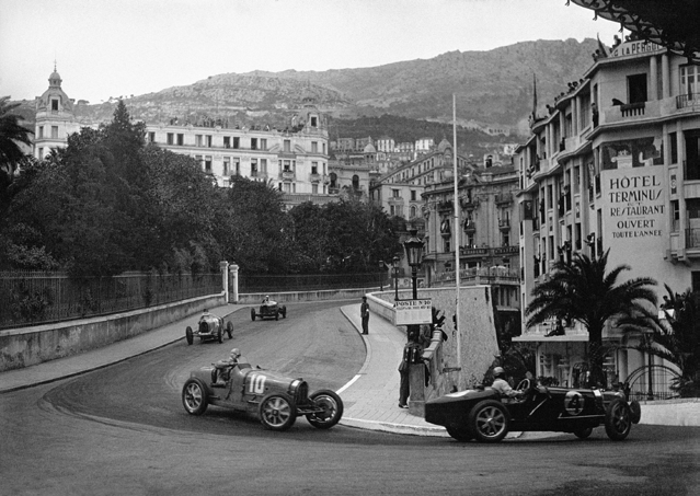 3AP5889 - Anonymous - Passing at the 1932 Monaco Grand Prix